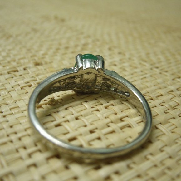 Sterling Silver Plated Green Agate Ring Scallop Design - Picture 5 of 8